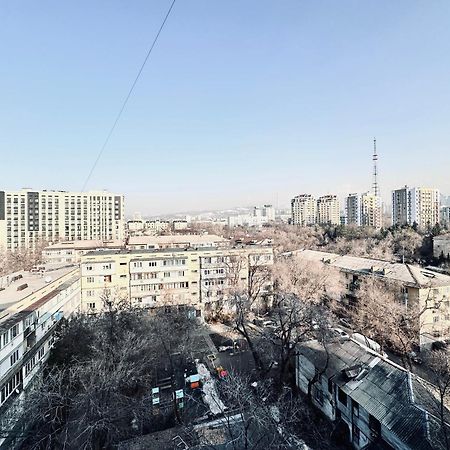 3 Ком Квартира На Абая Сейфуллина Almaty Exterior foto