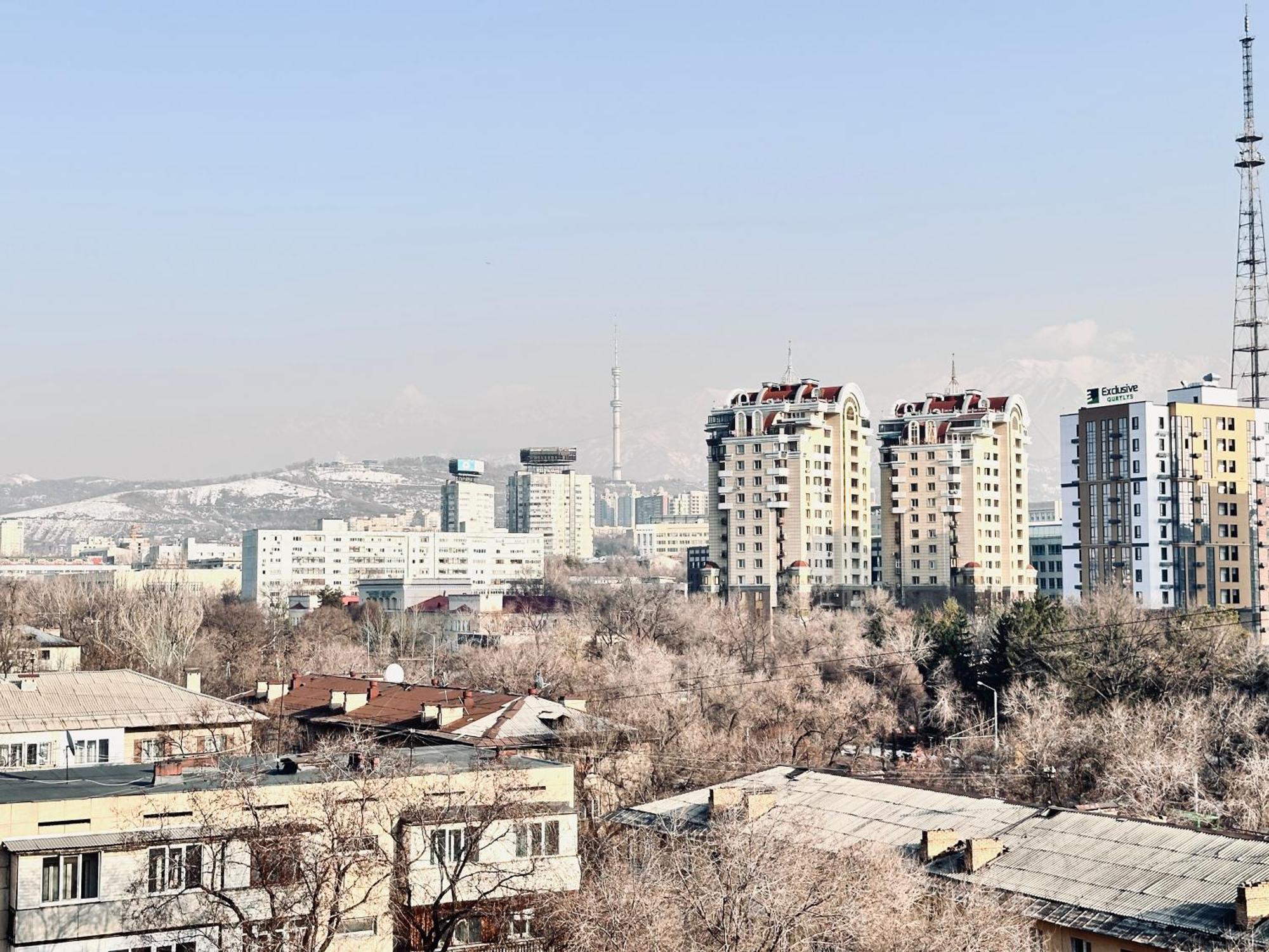 3 Ком Квартира На Абая Сейфуллина Almaty Exterior foto