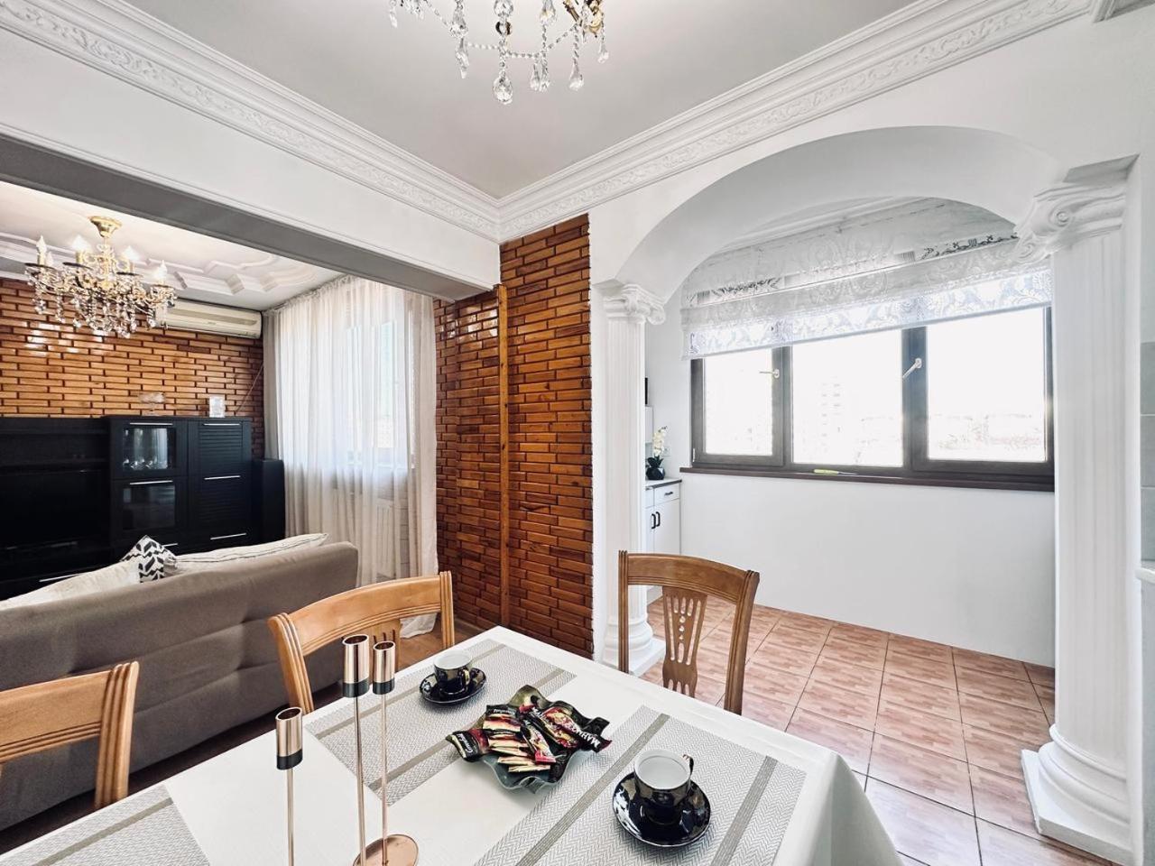 3 Ком Квартира На Абая Сейфуллина Almaty Exterior foto